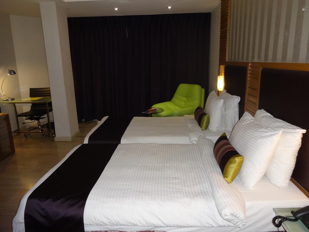 The Purple Leaf Hotels Hyderabad Ngoại thất bức ảnh