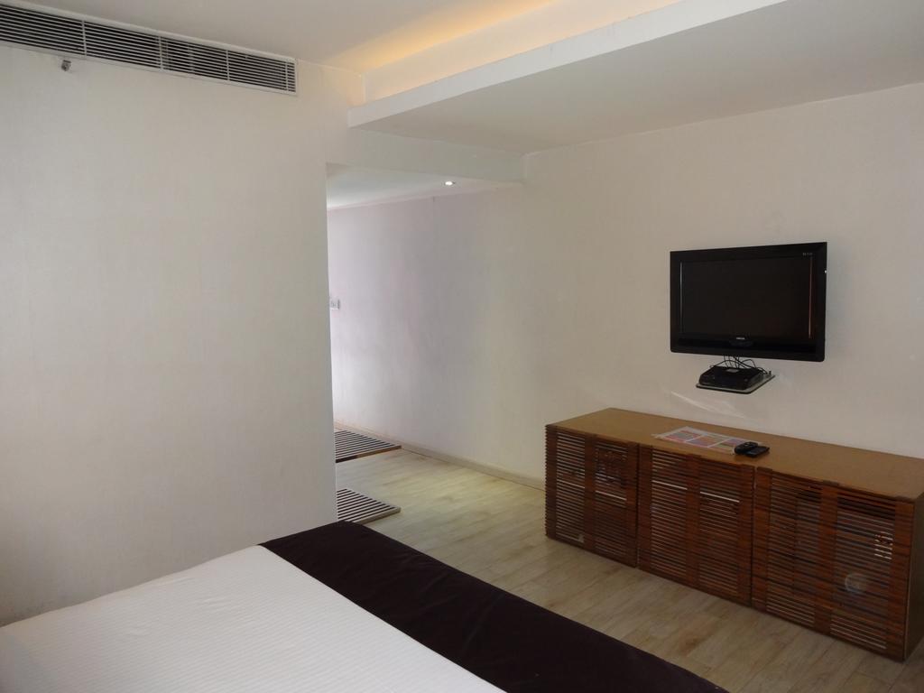 The Purple Leaf Hotels Hyderabad Ngoại thất bức ảnh