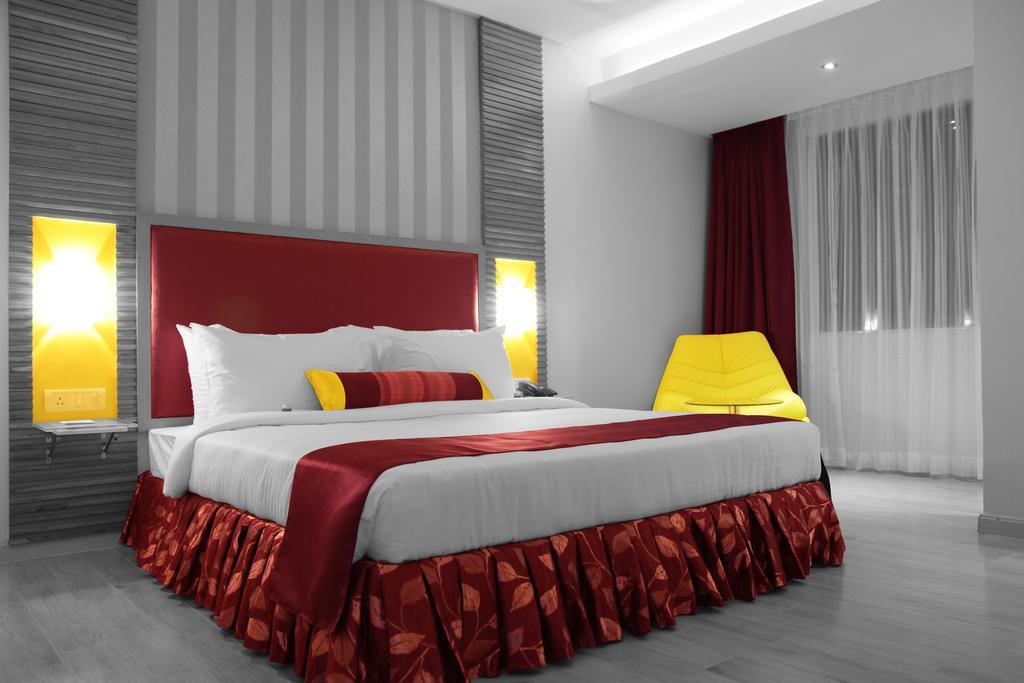 The Purple Leaf Hotels Hyderabad Ngoại thất bức ảnh