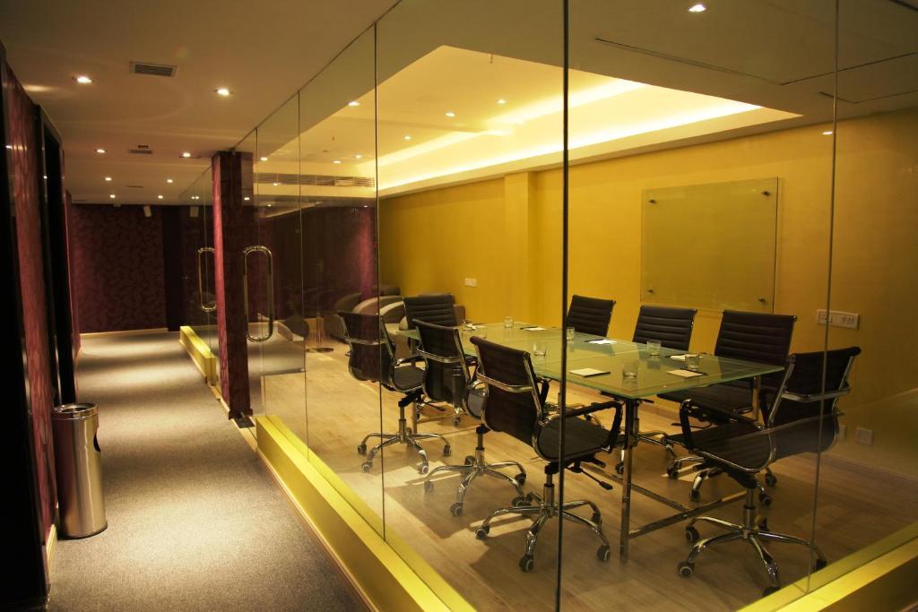 The Purple Leaf Hotels Hyderabad Ngoại thất bức ảnh